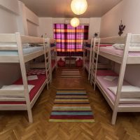 bed-in-8-crazy-house-hostel-pula-5