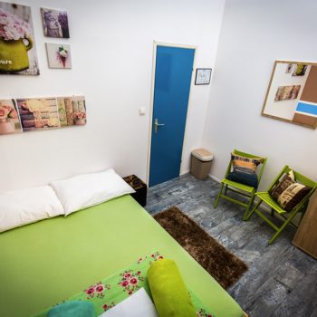 double-bed-2-Crazy-house-hostel-pula